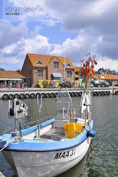 Fischerboot im Ostseehafen Maasholm  Schleimündung  Schleswig-Holstein  Norddeutschland  Deutschland  Europa