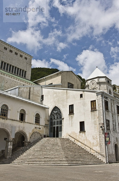 Kloster und Kirche des Heiligtums von Montevergine  1124 n.Chr.  Mercogliano  Avellino  Kampanien  Italien  Europa