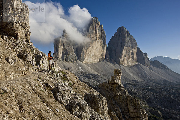 Drei Zinnen  Wanderer  Sextener Dolomiten  Südtirol  Italien  Europa