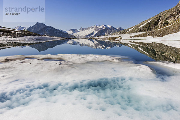 Friesenbergsee  Zillertaler Alpen  Tirol  Österreich  Europa