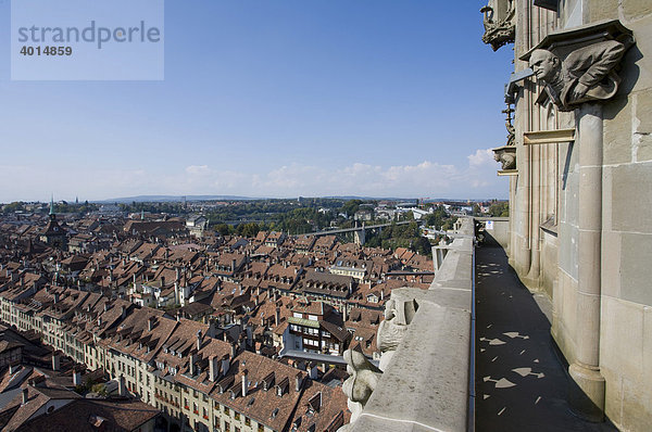 Blick vom Münster über die Altstadt  Bern  Schweiz