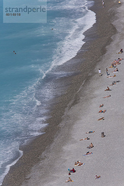 Menschen am Strand  Strandleben  Meer  Nizza  Cote d'Azur  Frankreich