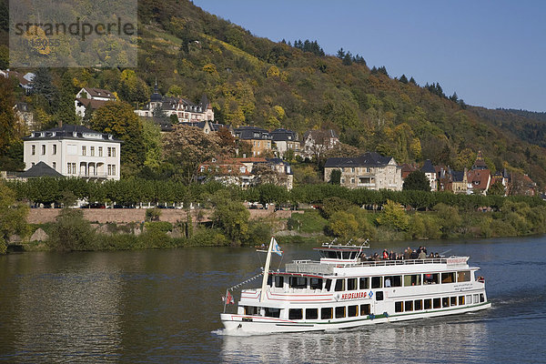 Schiff Heidelberg auf den Neckar  Personenschifffahrt  Heidelberg  Baden-Württemberg  Deutschland