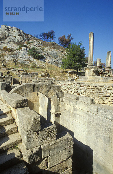 Temple de Valetuto  Glanum  Ausgrabungsstätte  St. RÈmy-de-Provence  Provence  Frankreich  Europa