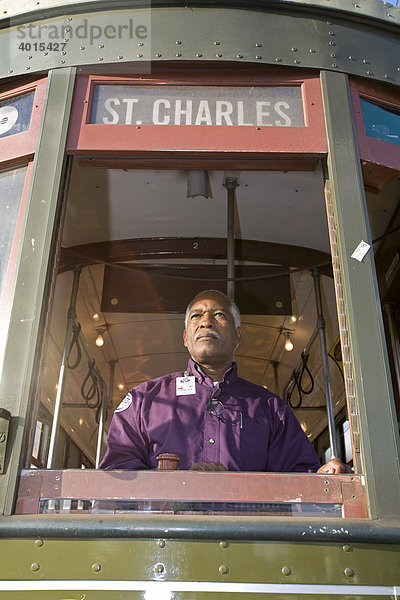 Lawrence Galloway fährt eine Straßenbahn  New Orleans  Louisiana  USA
