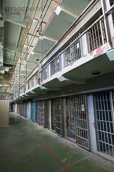 Das West Virginia Penitentiary Gefängnis  gebaut 1866  1995 nach einem Gerichtsbeschluss geschlossen  da die rund 4 Quadratmeter großen Zellen als menschenunwürdig und unzumutbar erachtet wurden  Moundsville  West Virginia  USA