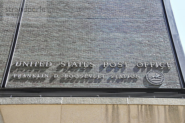 Schriftzug  Franklin D. Roosevelt Station  United States Post Office  Manhattan  New York City  USA