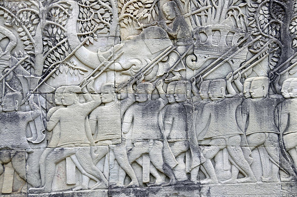 Relief im dritten Mauerring des Bayon  Angkor Wat  Kambodscha  Asien