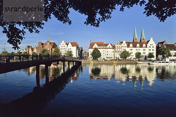 An der Untertrave  Marienkirche  Lübeck  Schleswig-Holstein  Deutschland  Europa