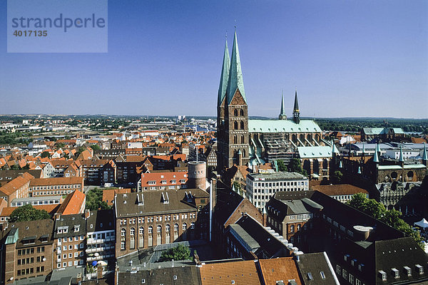 Lübeck Altstadt mit Sankt Marienkirche  Schleswig-Holstein  Deutschland  Europa