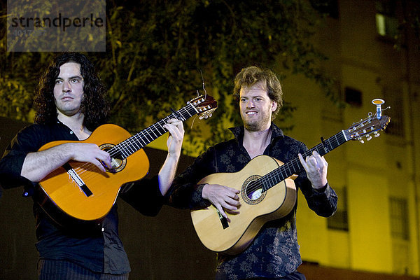 Flamencokonzert  Open-Air Auftritt auf der Plaza el Pumarejo  Sevilla  Andalusien  Spanien