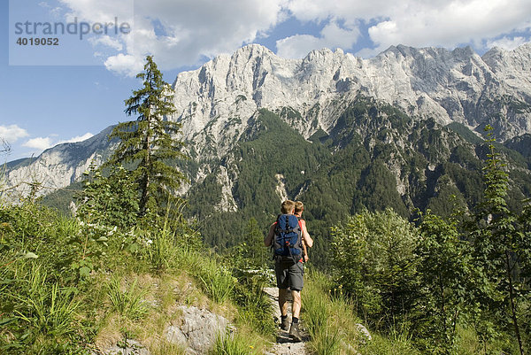 Wandern im Nationalpark Gesäuse  Steiermark  Österreich  Europa