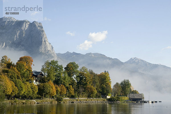 Grundlsee mit Backenstein  1772m  Ausseerland  Steiermark  Österrreich  Europa