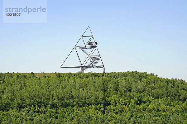Tetraeder  Stahlpyramide  Aussichtsplattform  Halde Beckstraße  ehemalige Zeche Prosper Haniel  Bottrop  Nordrhein-Westfalen  Deutschland  Europa