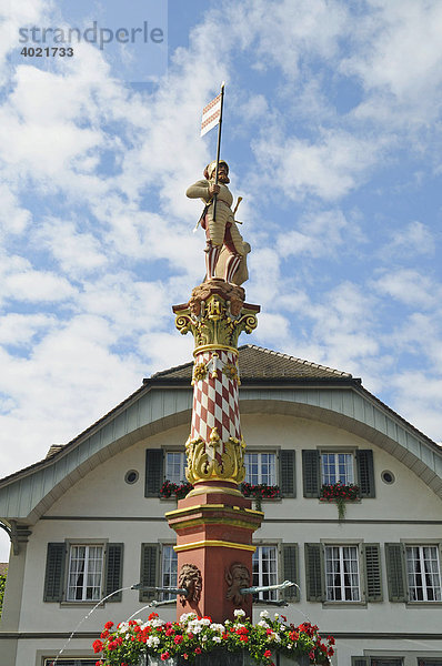Niklaus Thut Platz  Brunnenfigur  Zofingen  Aargau  Schweiz  Europa