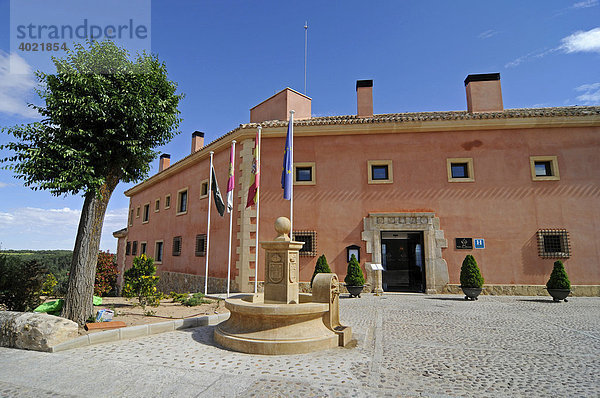 Burg  Hotel  Ausflugsziel  Aussichtspunkt  Alarcon  Provinz Cuenca  Kastilien La Mancha  Spanien  Europa