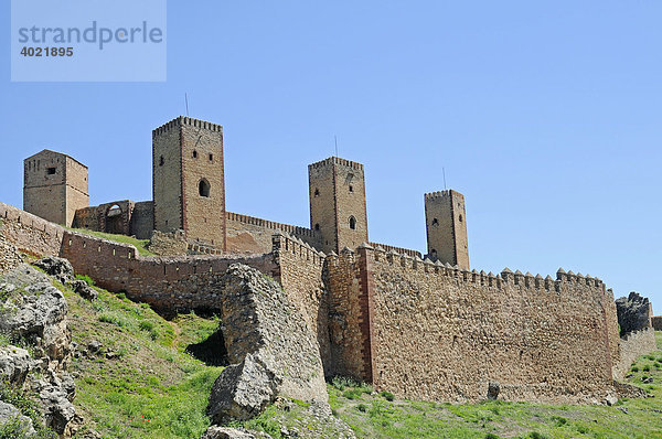 Castillo Alcazar  Burg  Türme  Molina de Aragon  Kastilien La Mancha  Spanien  Europa