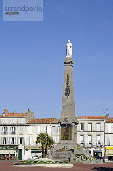 Kriegerdenkmal  Platz  Rochefort  Poitou Charentes  Frankreich  Europa