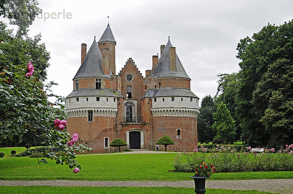 Chateau de Rambures  Burg  Schloss  Park  Garten  Oisemont  Picardie  Frankreich  Europa