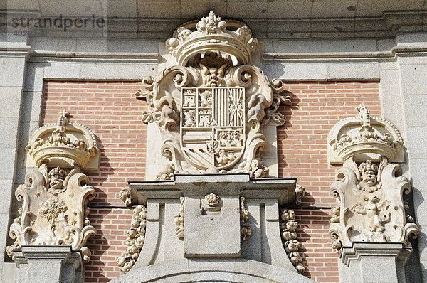 Wappen  Rathausfassade  Plaza de la Villa  Madrid  Spanien  Europa