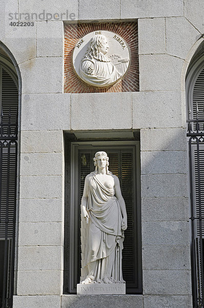 Denkmal  Eingang  Puerta de Velazquez  Prado  Museum  Madrid  Spanien  Europa