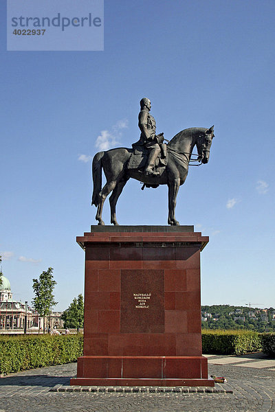 Statue von Görgey Artúr  ungarischer General  1848  Burgviertel  Budapest  Ungarn  Europa