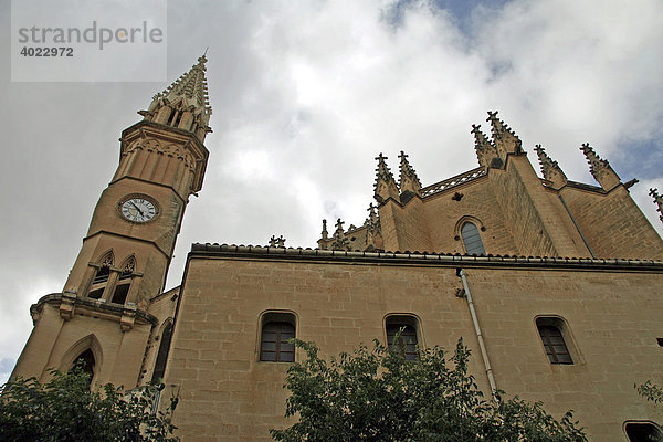 Die Kirche Nostra Senyora dels Dolors  Pfarrkirche  Manacor  Mallorca  Balearen  Spanien  Europa