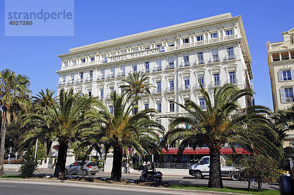Hotel West End und Palmen  Nizza  Alpes-Maritimes  Provence-Alpes-Cote d'Azur  Südfrankreich  Frankreich  Europa