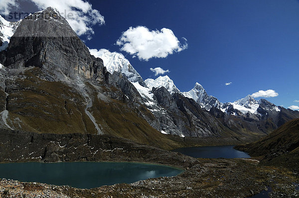 Laguna Quesillococha  Laguna Siula  Laguna Gangrajanca  von vorne nach hinten  Cordillera Huayhuash  Peru  Südamerika