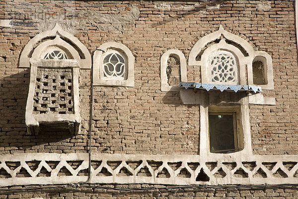 Lehmbau  Fenster  Erker  Ornamentband  Altstadt  Sana´a  Unesco Weltkulturerbe  Jemen  Naher Osten