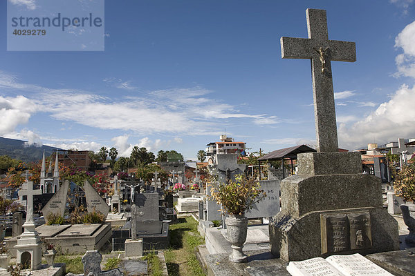 Gräber auf dem Hauptfriedhof von Merida  Venezuela  Südamerika