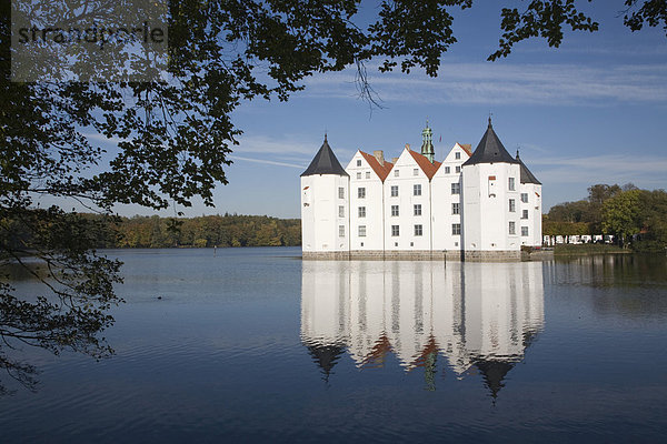Wasserschloss Glücksburg  Schleswig-Holstein  Norddeutschland  Deutschland  Europa