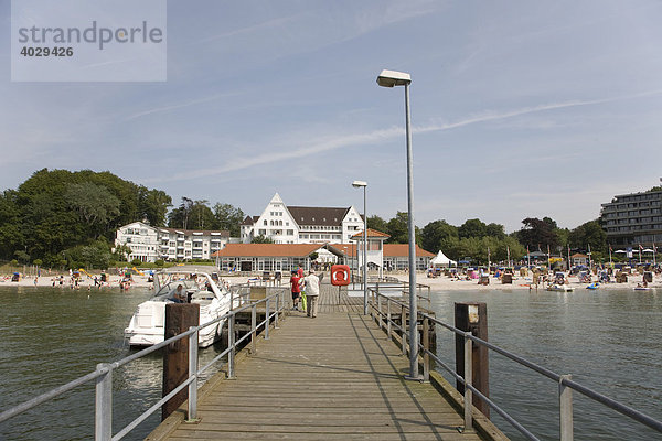 Anlegebrücke  Strand  Glücksburg  Ostsee  Schleswig-Holstein  Norddeutschland  Deutschland