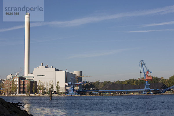 Kohlekraftwerk der Stadtwerke an der Förde  Flensburg  Norddeutschland  Deutschland  Europa
