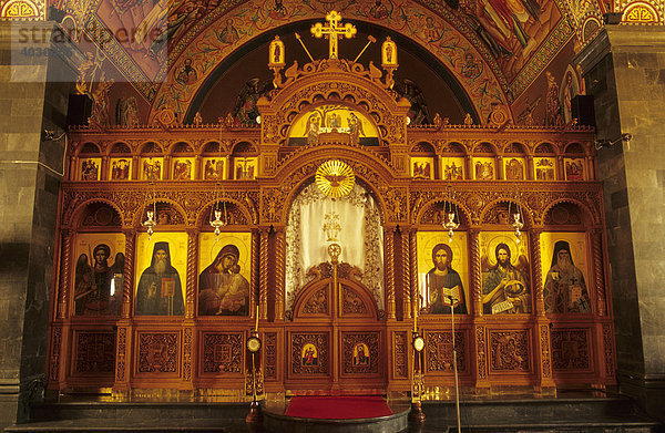 Altarraum der Kirche beim Kloster Agios Savvas  bei Pothia  Insel Kalymnos  Griechenland  Europa