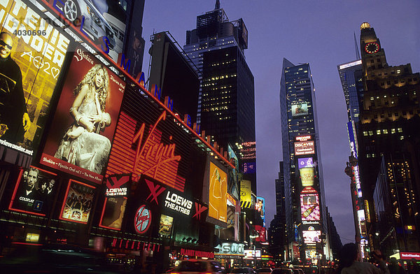 Times Square  Manhattan  New York City  USA