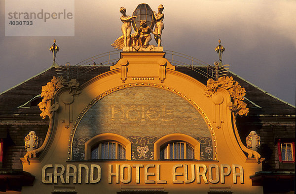 Jugendstilfassade des Grand Hotel Europa  Wenzelsplatz  Prag  Tschechien  Europa