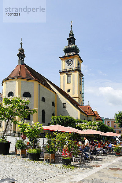 Pfarrkirche Mariä Himmelfahrt  Pfarrplatz  Linz  Oberösterreich  Österreich  Europa
