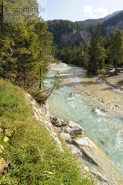 Isar im Hinterautal  Isarursprungstal  bei Scharnitz  Tirol  Österreich  Europa