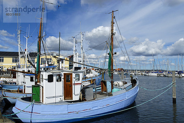 Fischerboot  Hafen  Saeby  Jütland  Dänemark  Europa