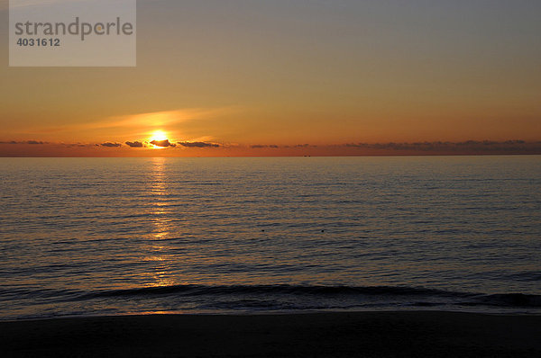 Am Strand bei Dikjen Deel  Sylt  nordfriesische Insel  Schleswig-Holstein  Deutschland  Europa