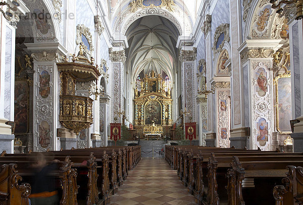 Innenansicht der Stiftskirche des Benediktinerklosters Stift Göttweig  Wachau  Österreich  Europa