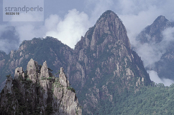 Huangshan Gebirge  China  Asien