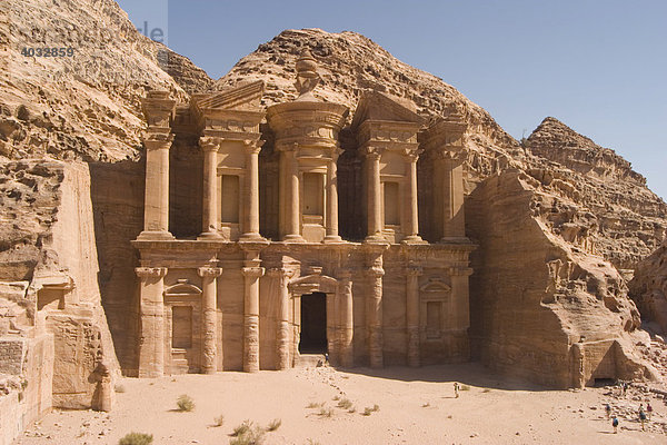 El Dier  das Kloster  Petra  Jordanien  Südwest Asien