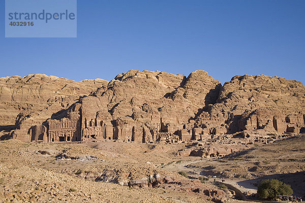 Königliche Gräber  Berg Al Khubta  Petra  Jordanien  Südwest Asien