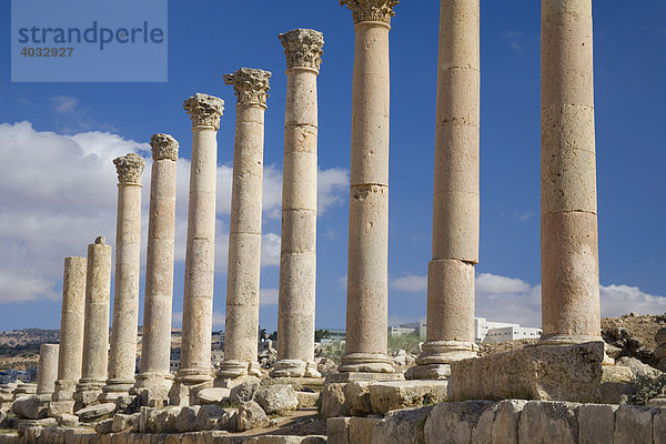 Säulen  Der Cardo  Gerasa  Jordanien  Südwestasien