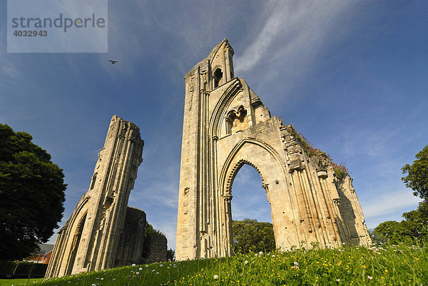 Glastonbury Abbey  Ley-Linien  König Artus Sage  Arthur  Glastonbury  Mendip  Somerset  England  Großbritannien  Europa