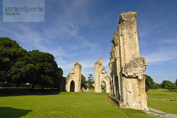 Glastonbury Abbey  Ley-Linien  König Artus Sage  Arthur  Glastonbury  Mendip  Somerset  England  Großbritannien  Europa