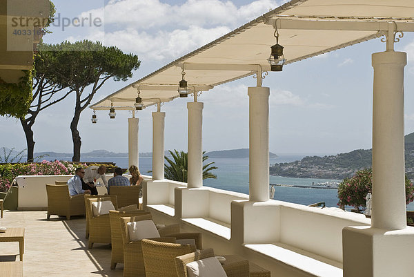 Blick vom Hotel Monte Vico auf Küste  Lacco Ameno  Insel Ischia  Golf von Neapel  Kampanien  Süditalien  Italien  Europa