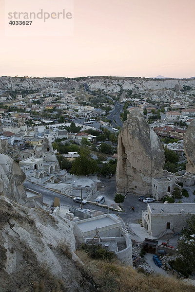 Göreme am Abend  UNESCO Weltkulturerbe  Kappadokien  Zentralanatolien  Türkei  Asien